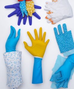 100 latex gloves