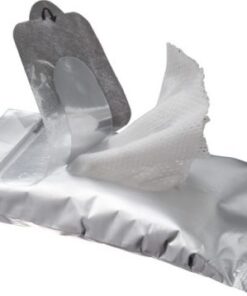 10 wet wipes with a green tea scent in a re-sealable bag